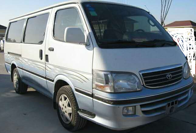 13座豐田海獅商務車